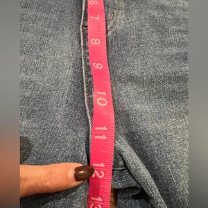 COMMENSE Washed Slim Draped Denim Pants
COLOR thumbnail 7