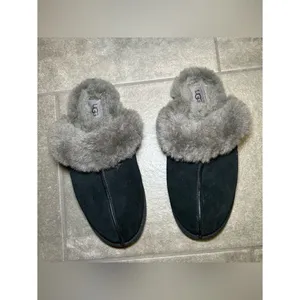 UGG Scuffette II Black Gray Suede Fur Lined Slip On Slippers Womens Shoe Size 10 thumbnail 3