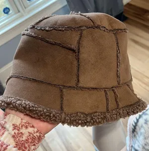 Ben Berger Winter Hat Cozy Bucket Comfy Brown Princess Diary Look thumbnail 6