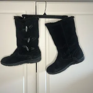 White Mountain Black leather Suede Faux Fur Lined Mongolian style Winter Boot thumbnail 2