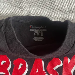 Champion Black Red White Graphic Nebraska Huskers Tee Sz Xs thumbnail 3