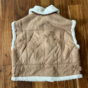 HYFVE Suede Sherpa Vest thumbnail 6