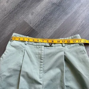 TOPSHOP Pleated High Rise Pants Sage Green US 6 Cropped thumbnail 8