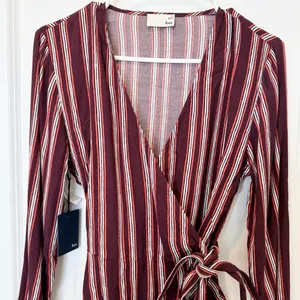 New. Wilfred Free Aritzia Stripe Shannon Wrap Blouse thumbnail 5