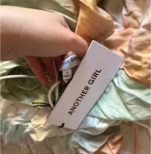 Another girl dress Multiple thumbnail 5