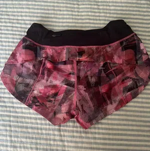 Lululemon Shorts thumbnail 3