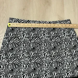 Michael Kors Zebra Print 2 Piece Skirt Set Womens L‎ Black White Side Tie Co-ord thumbnail 5
