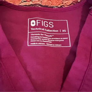 Figs scrub top size xs thumbnail 4