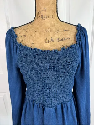 Old Navy Blue Smocked Peplum Top Size M NWOT 100% Lyocell Long Sleeve thumbnail 5