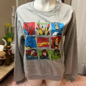 Marvel sweater  thumbnail 2