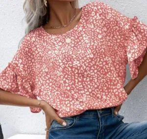 NEW Coral and Cream Leopard Print Ruffle Short Sleeve Blouse Size XL thumbnail 1