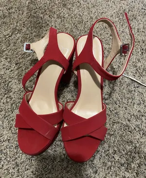 Red Heels Size 8 thumbnail 2