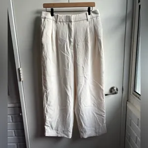 Aritzia‎ The Effortless Pant Cropped CruiseLinen 12 workwear minimalist holiday thumbnail 2