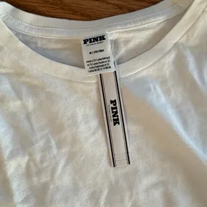 White tee thumbnail 3