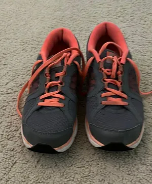 Pink/gray Nike shoes women’s size 8 thumbnail 1