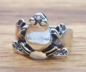 Silver Frog Ring thumbnail 1