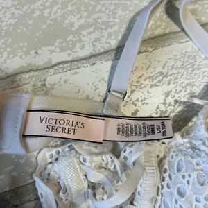 Victoria's Secret White Lace Lingerie thumbnail 3