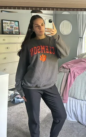 Colosseum Clemson crewneck thumbnail 1