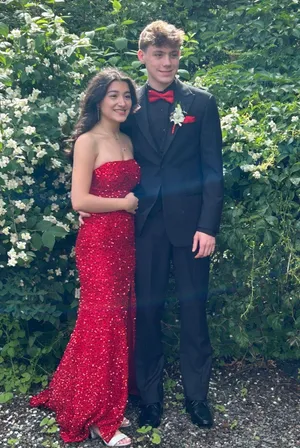 Full Sequin Red Prom Dress Size 0 thumbnail 1