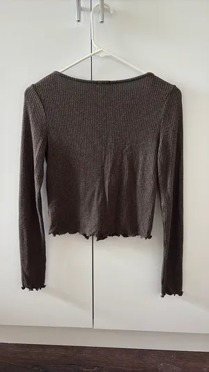 Garage Cropped Sweater thumbnail 2