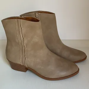 Lucky Brand Ankle Boots 6.5M Tan Faux Leather Western Booties Zip Side Stitching thumbnail 3