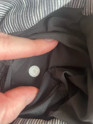 Lululemon On The Fly Pants 28" thumbnail 3