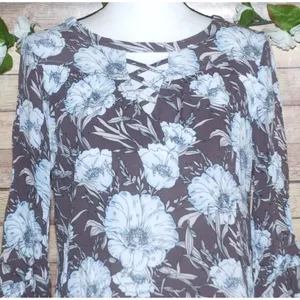 Miss Me Brown Blue Floral Blouse Size S Open Cross Front Keyhole Back 3/4 Sleeve thumbnail 2