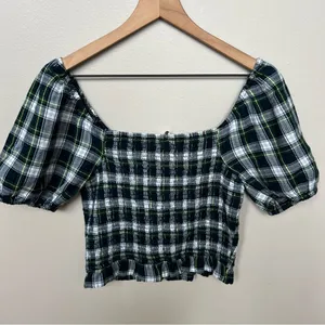 American Eagle NWT Trendy Plaid Puff Sleeve Top Green Navy White Smocked Crop thumbnail 5