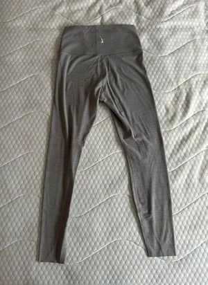 Nike Yoga Dri Fit Luxe Set thumbnail 6