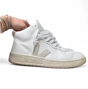 VEJA White High Top Sneakers Size 8 thumbnail 2