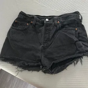 Levi’s 501 Shorts thumbnail 1