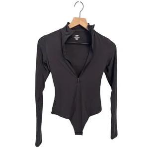 SKIMS FITS EVERYBODY ZIP FRONT LONG SLEEVE THONG BODYSUIT ONYX M ( sold out) thumbnail 4