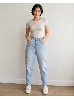 Levi’s SilverTab Mom Jeans Women’s W26 L27 Light Wash Distressed‎ High Rise thumbnail 3