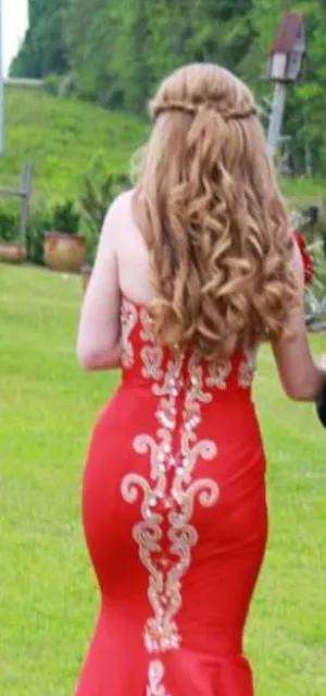 Prom dress thumbnail 3