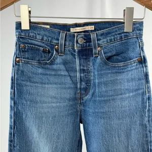 Levi's Wedgie Straight Fit Jeans in Unstoppable Wear Dark Wash‎ Size 24 thumbnail 7