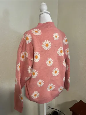 Soft Pink Daisy Button thumbnail 2