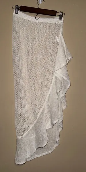 White Crochet Knit Ruffle Maxi Skirt Boho Beach Cover Up M Resort Festival Vaca thumbnail 1