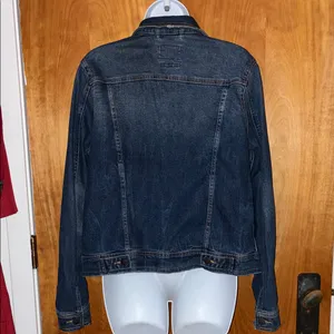 Universal Threads Freeborn Blue Jean Denim  Jacket - Size M thumbnail 5