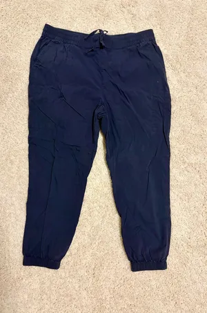 Old Navy Cargo Pants thumbnail 1