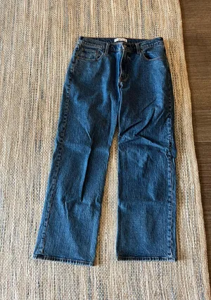 Abercrombie Low-Rise Jeans thumbnail 1