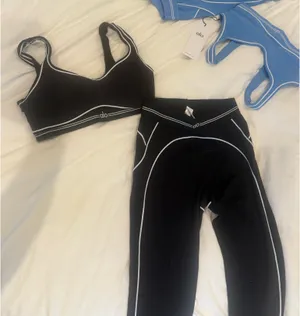 Alo Set Yoga thumbnail 1