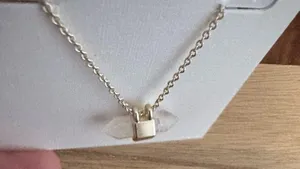 NWT Kendra Scott Jamie Gold Tone Crystal Necklace thumbnail 2