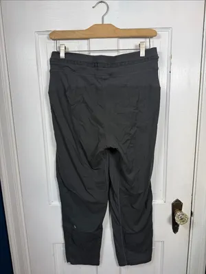 Lululemon Dance Studio Mid-Rise Cropped Pant in Black Night W2537 Sz 8 thumbnail 8