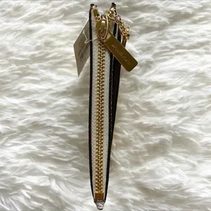 Michael Kors Vanilla Key Chain Wallet thumbnail 7
