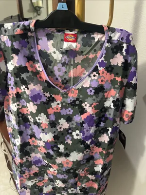 Dickies Women's Floral V-Neck Scrub Top in Purple, Pink, Black Sz S NWT thumbnail 6