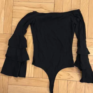 Soprano off-the-shoulder bodysuit black thumbnail 2