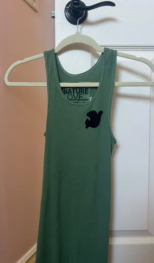 tank top thumbnail 3