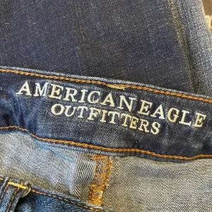 American‎ Eagle Distressed Dark Wash Jeggings thumbnail 5