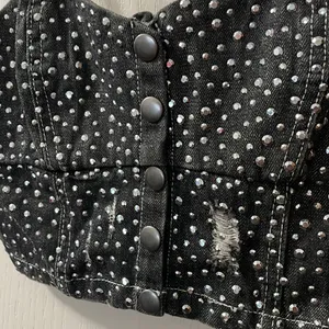 💙💖 NEW Boot Barn Denim Studded Cropped Bustier Top Gray Size XS thumbnail 3