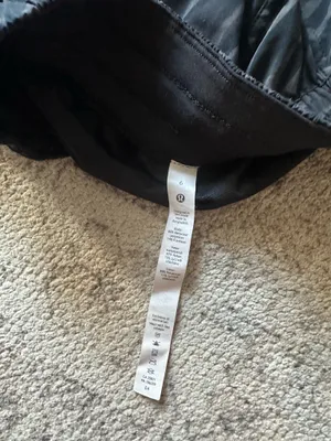 Lululemon Shorts thumbnail 3
